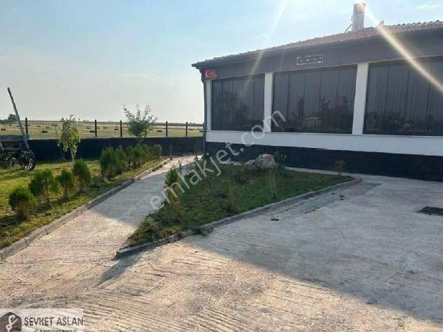 Yeşilova Alasakallı 892 Metre Kare Parsel Üzerinde Müstakil Villa Satılık