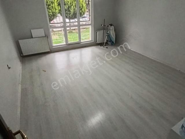 Yeşilova Mah 3+1 Ebeveyn Banyolu Y.giriş