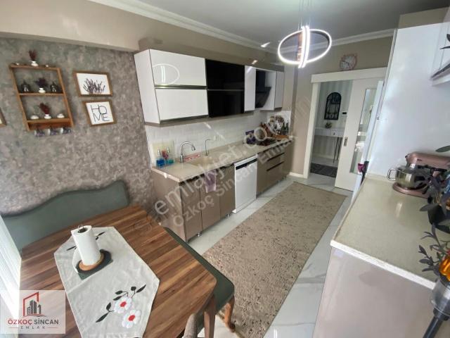 Yeşilova'da Green Hill Residence'da Yüksek Kat 2+1 Geniş Daire