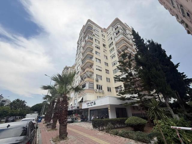 Yeşilbahçede Merkezi Konumda, Geniş 3+1 Kiralık Daire