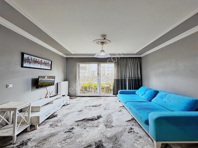 Yeşilkent Merkezde Site İçi 1+1 Havuzlu Eşyalı Kiralık Daire