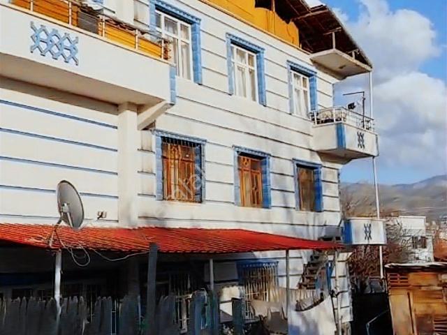 Yeşiltepe Yeni Adliye Yanı 3 Daire+ Dükkan Harika Fırsat