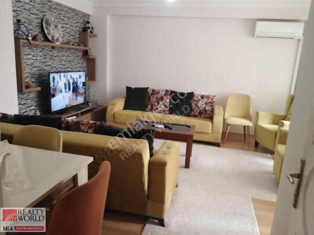 Yeşilyurt'ta 2+1 Ayrı Mutfaklı, 130m² Kiralık Dubleks