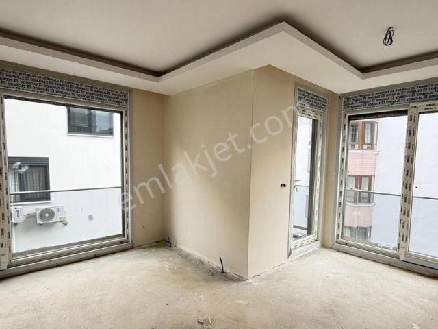 Yeşilyurt Ekin Sokakta Satılık 0 3+1 Arakat Daire
