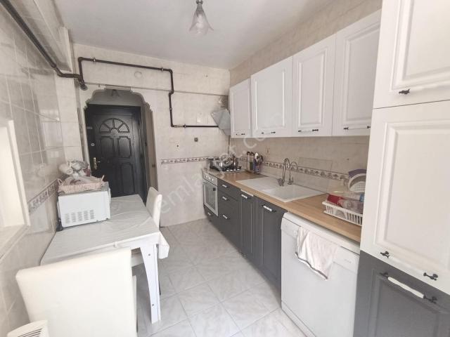 Yeşilyurt Esenlik Mh.polat Cd.160m2 Brüt 3+1 Doğalgazlı Satılık