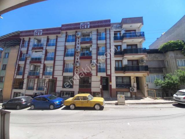 Yeşilyurt Refetbele Maallesinde Merkezi Konumda 2+1 Fırsat Daire