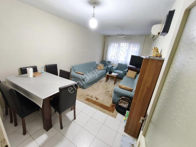 Yeşilyurt Reis Mahallesinde 3+1 Arakat Çift Cephe Otoparklı