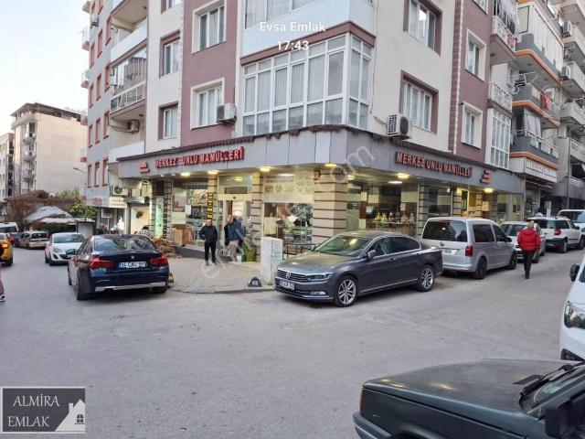 Yeşilyurt Yıldız Cadde Üzeri Köşe Satılık 2 Tapu Tek Dükkân