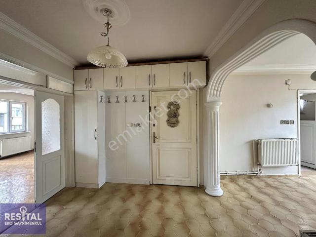 Yeşılyayla Caddesine Cephe 3. Kat Geniş 2+1 Kiralık Daire