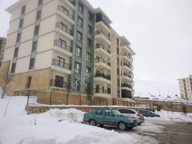 Yemişlik 12.etap Tokide Tapusu Hazır Çift Balkon Satlık 3+1 Ara Kat Daire