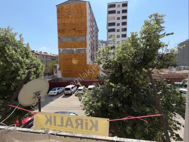 Yeni Mahale’de / Caddeye Sıfır / Asansörlü 3+1 / Kiralık Daire