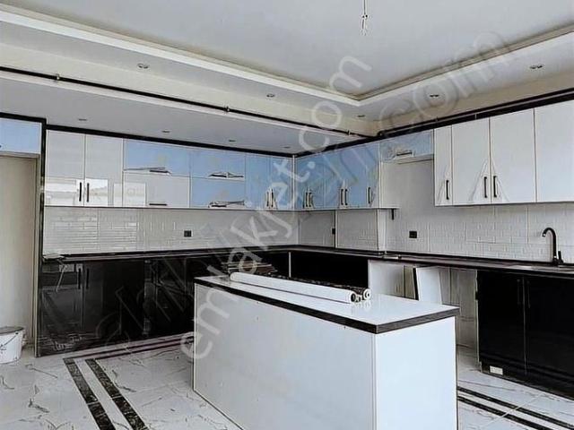 Yeni Mahalle De Geniş Cadde Üzerinde Satılık Dubleks Daire