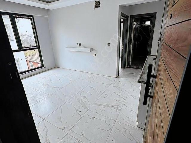 Yeni Mahalle De Fırsat Daire 1+1
