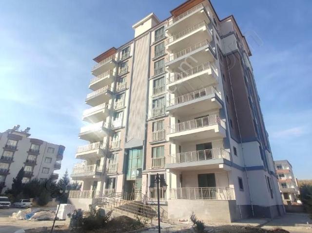 Yeni Mahalle Site İçi 180m² 4+1 Arakat