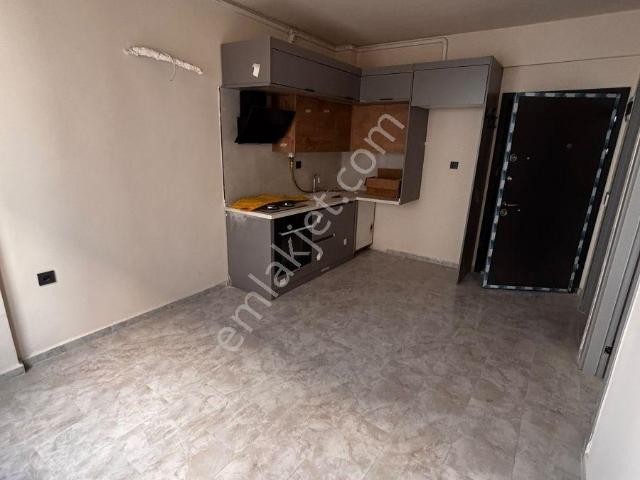 Yeni Mahallede 1+1 Kiralık Daıre