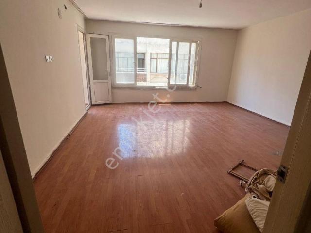 Yeni Mahalle'de 3+1 Full Yapılı Asansörlü Kiralık Ev