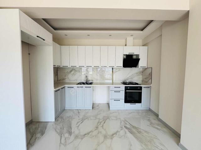 Yeni Mahallede 3 Yaşında 2+1 Lüks Ara Kat Daire Fırsatı