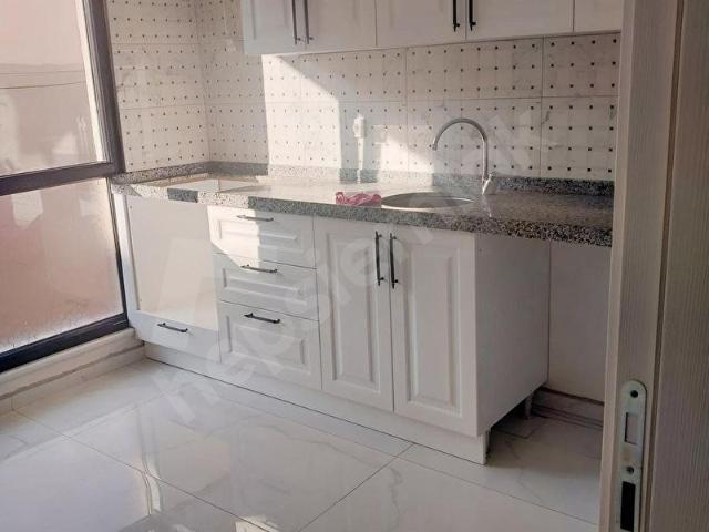 YENİ MAHALLE'DE ÜNİVERSİTE ARKASI 2+1 YENİ KİRALIK DAİRE