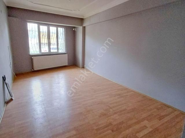 Yeni Mahallede Doğalgazlı 3+1 Kiralık