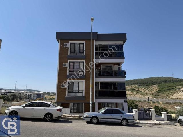 Yeni Mahallede Satılık Ara Kat 3+1 Kapalı Mutfak Geniş Daire