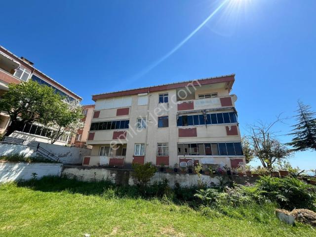 Yeni Mahhalle'de Deniz Manzaralı Meyve Bahçeli 2+1 Kiralık Daire