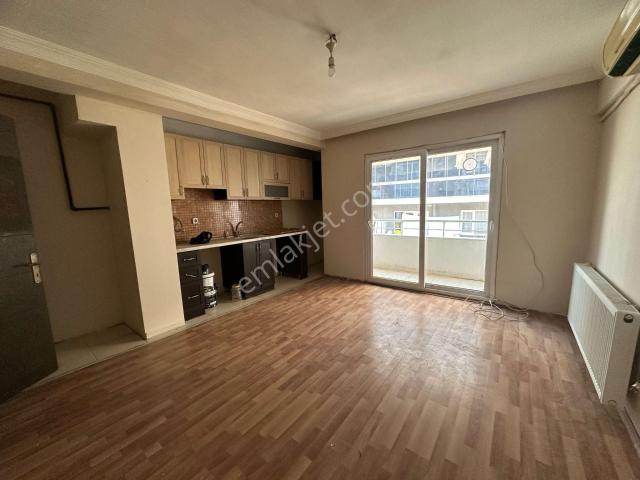 Yeni Mh'de 10 Yaşında ﻿3+1 Aydınlık Karanlık Odası Olmayan Dubleks Daire / Asansörlü