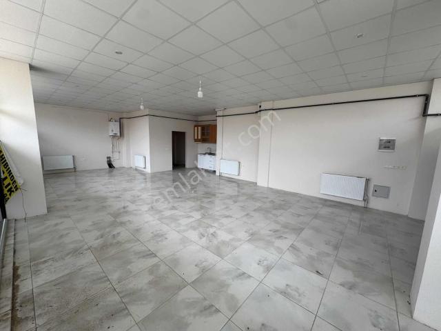 Yenişafakta Kiralık Dükkan