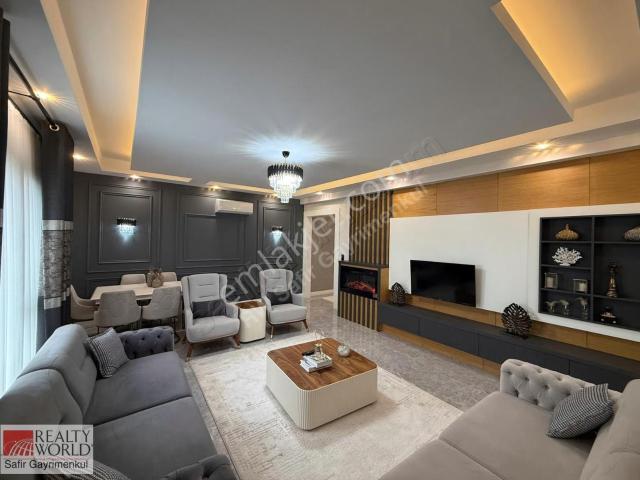 Yenişafak'ta Havuzlu 3.5+1 Site İçi Lüks Daire Full Beyan