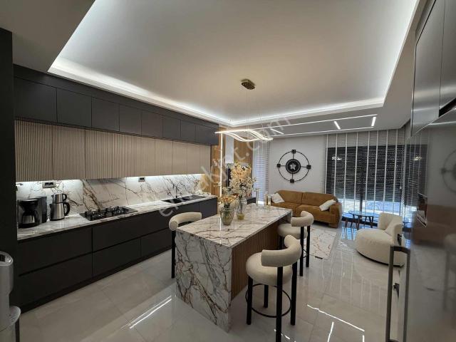 Yenişafak'ın En Prestijli Sitesinde Satılık 3,5+1 Akıllı Daire