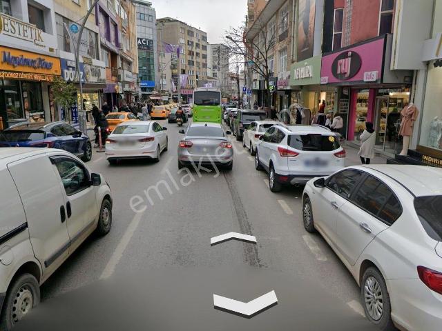 Yeniçarşı İsmetpaşa Caddesinde Kurumsala Kdvli 370m2+ Düz Giriş