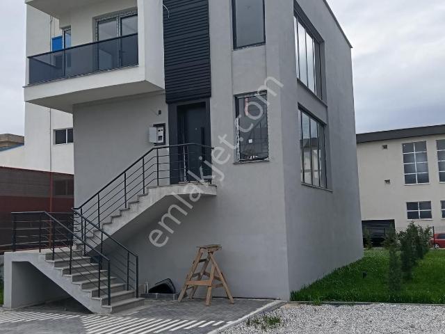 Yeni Bağlıca'da Satılık 4+2 Sıfır Villa