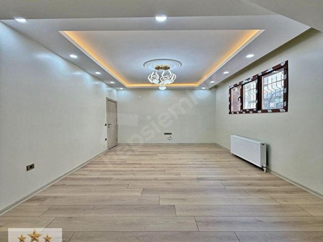 YENİ BİNA DA SATILIK 2+1 BAHÇELİ BAHÇE KATI DAİRE GENİŞ M2