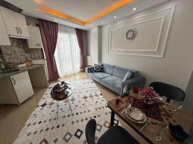 Yeni Bina Full Sıfır Eşyalı 1.kat Ferah 32bin Kiracılı Lüks 1+1