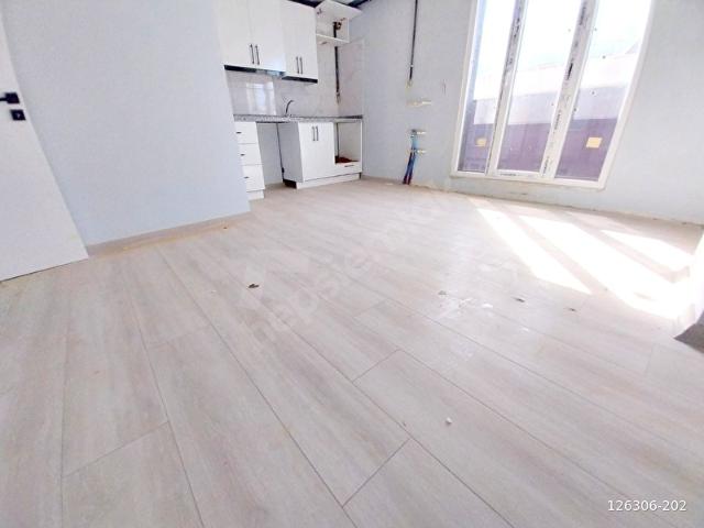 Yeni Binada Üst Kat Kiralık 1+1 Daire