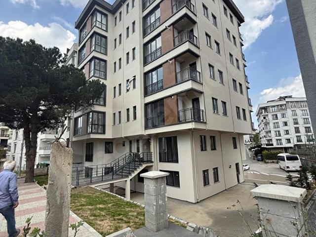 YENİ BNADA SATILIK LÜKS KAPALI OTOPARKLI DAİRE !