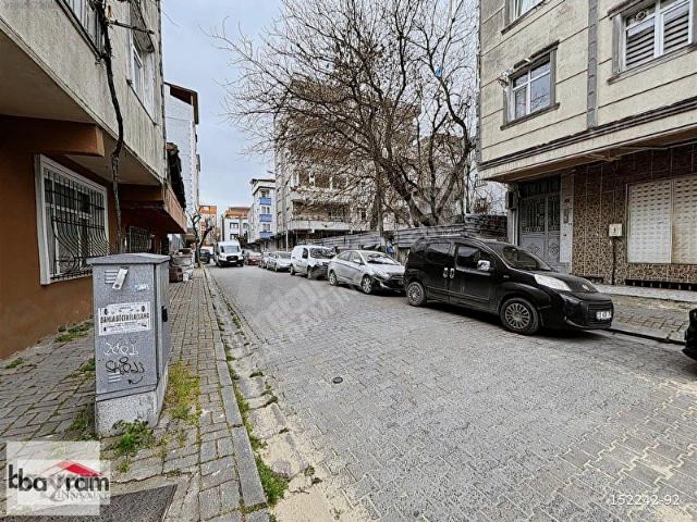 YENİBOSNA MERKEZ MAHALLESİNDE 330 M İMARLI SATILIK ARSA