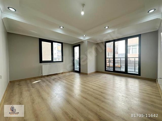 YENİBOSNA FEVZİÇAKMAK ESKİ POSTANE YAKINI SATILIK 2+1 DAİRE