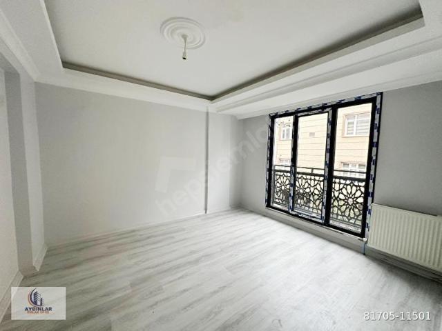 YENİBOSNA ZAFER'DE İTFAYE OKULU YAKINI SATILIK 2+1 DAİRE