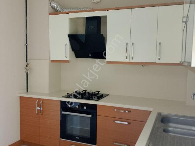 Yeni Evlilerin Eşyalarına Uygun Yeni 686 Sitesinde Kiralık 3.5+1