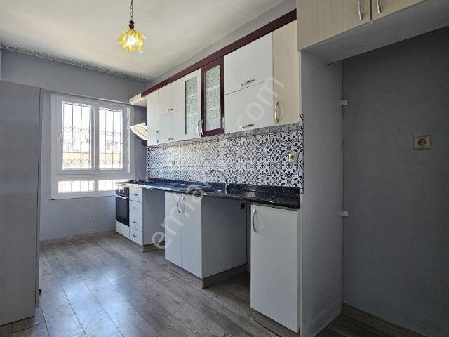 Yenişehir Cumhuriyet Mah Full Yapılı 2+1 Bağımsız Mutfak
