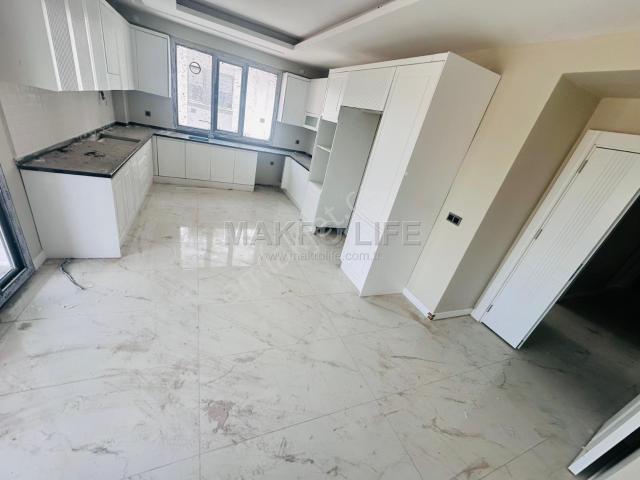 Yenişehir Dönümlü Mahallesi 450 Evlerde Satılık 3.5+1 Lüx Daire