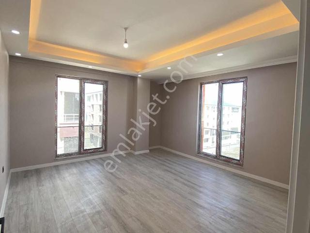Yenişehir Emniyet Karşısı Acil Full Arakat Satılık 2+1