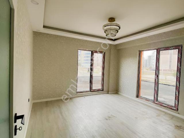 Yenişehir Havaalanı Yolunda Satılık 2+1 Akıllı Ev