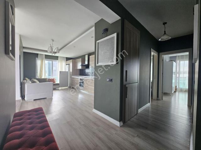 Yenişehir Çiftlikköy'de Geniş Teraslı, Havuzlu Sitede 3+1