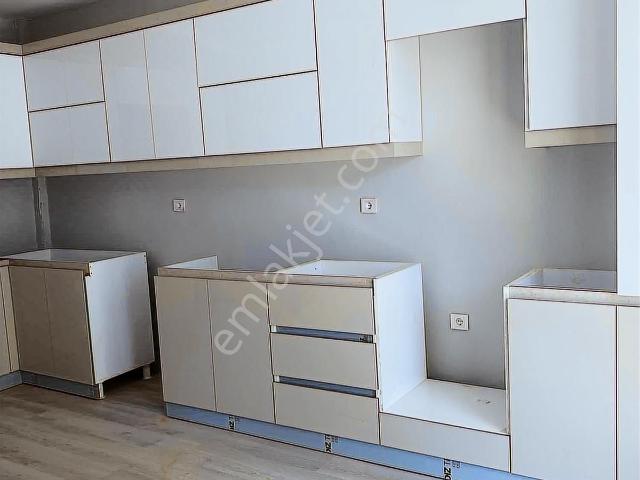 Yenişehir Mah Buzpaten Yakını Satılık Lüx Fırsat 3+1 Daire