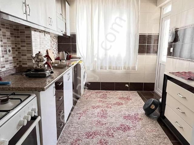Yeni Emek'te Tramvaya Adım Mesafede Eşyalı 2+1 Geniş Daire
