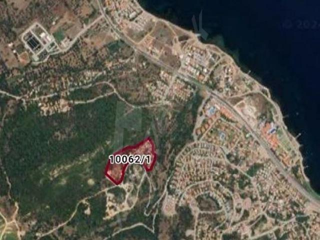 Yeni Foça Cumhuriyet'te deniz manzaralı 314 m2 satılık arsa