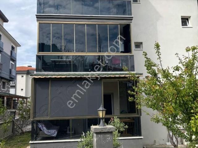 Yeni Foça Merkez De Satılık Full Eşyalı 1+1 Daire