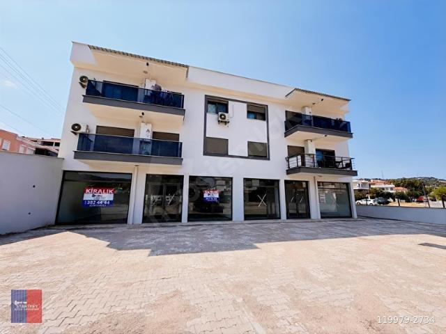 Yeni Foça'da Tabela Değeri Yüksek KİRALIK Dükkan