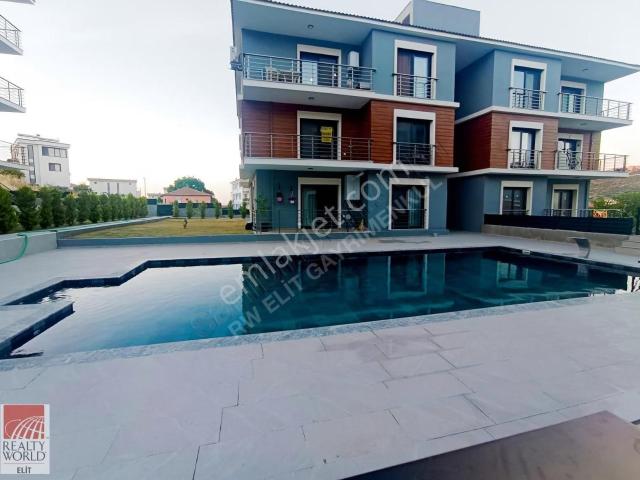 Yeni Foçada Sıfır Eşyalı Lüks Kiralık Daire